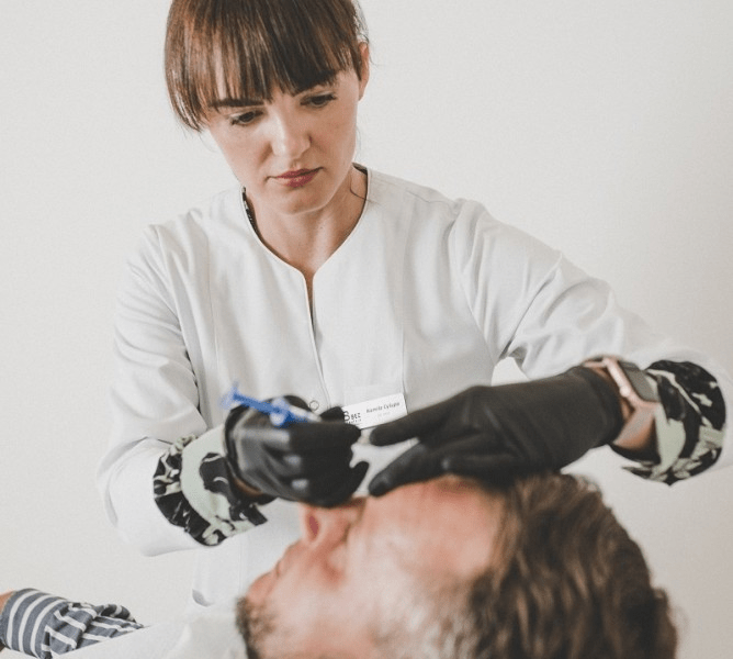 osa kwasem hialuronowym